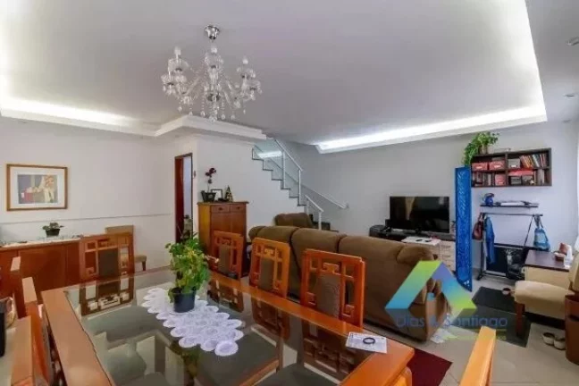 Imagem Casa de condomínio à venda com 174m², 3 quartos e 2 vagas