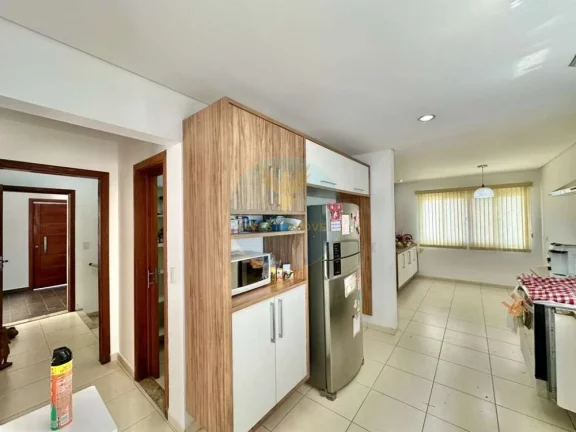 Imagem Casa em Condomínio a Venda no bairro Golf Gardens - Carapicuíba, SP