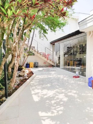 Imagem Sobrado reformadocom 3 Quartos,2 Vagas e quiosque com Churrasqueira.Bairro Jardim da Saúde