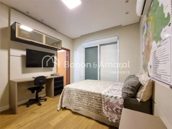 Imagem Excelente casa com 251m² de construção. Possui 4 vagas na garagem, Ao entrar nesta casa dos sonho...