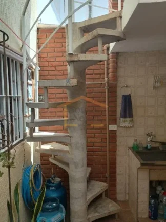 Imagem Sobrado em vila fechada, 2 dormitórios, sendo 1 suíte, armários na cozinha e nos dormitórios, la...