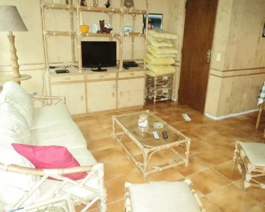 Imagem Apartamento à venda no Guarujá na Praia das Pitangueiras.