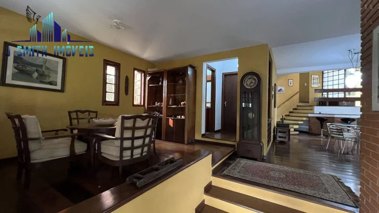 Imagem CASA 324m² NA GRANJA VIANA. ABAIXO DO CUSTO PRA REFORMAR - OPORTUNIDADE!!