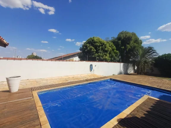 Imagem Sobrado para venda em Jardim Barão com 4 quartos, sendo 4 suítes, 327m2
