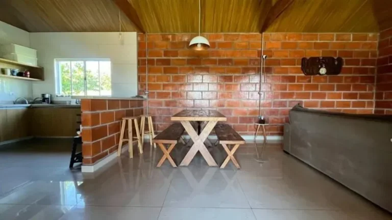 Imagem Chácara de luxo em condomínio - 4 quartos, 1 suíte, 2 salas, 3 banheiros, 10 vagas - Araçoiaba da Serra-SP´.