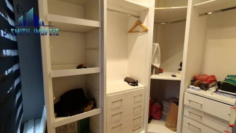 Imagem CASA MOBILIADA com PLANEJADOS, SUITE COM CLOSET, 2 VAGAS, LAZER COMPLETO