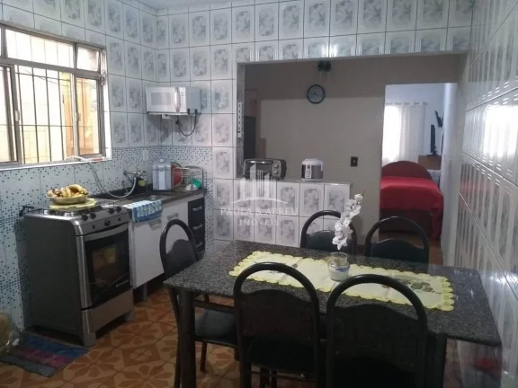 Imagem Casa Térrea com 2 Saídas, 2 Dormitórios, sala, cozinha e 2 banheiro, 4 Vagas, no Jardim Pilar (divisa com Mauá), Ribeirão Pires-SP