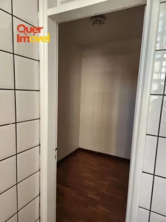 Imagem Apartamento de Luxo no Centro de Ribeirão Preto-SP 3 quartos, 1 suíte, 2 salas, 2 banheiros, 1 vaga de garagem Ed. Condomínio Centaurus Quer Imóvel Negócios Imobiliários.