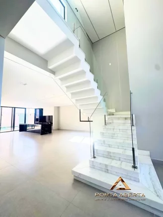 Imagem Casa Alto Padrão - 03 suítes - Condomínio Lagoa Silvana - CÓD 1335