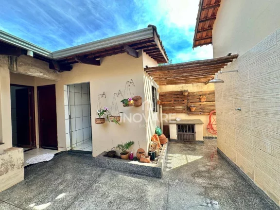 Imagem Casa com 3 dormitórios à venda, 260 m² por R$ 670.000,00 - Setor Social - Itumbiara/GO