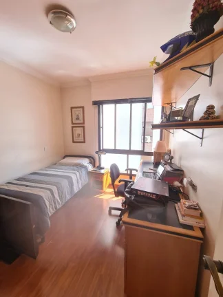 Imagem Apartamento 189 M², 4Q, 1 suíte, 2 salas, 3 banheiros, 3 vagas, piscina aquecida, academia, salão de festas, quadra, face norte, ensolarado.