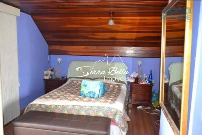 Imagem Casa com 4 dormitórios à venda, 242 m² por R$ 850.000,00 - Fazendinha - Teresópolis/RJ