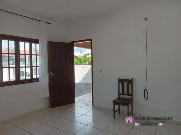 Imagem Excelente Casa em Alvenaria no Bairro Salinas- Balneário Barra do Sul-SC
