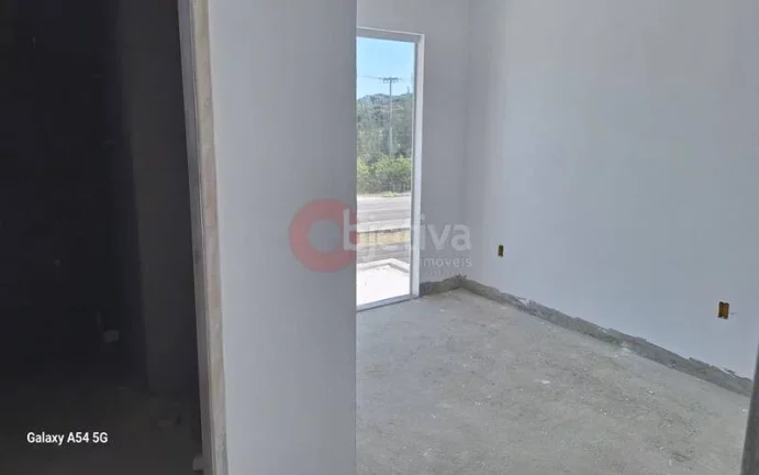 Imagem Casa duplex à venda de 4 quartos com quintal - Foguete - Cabo Frio.