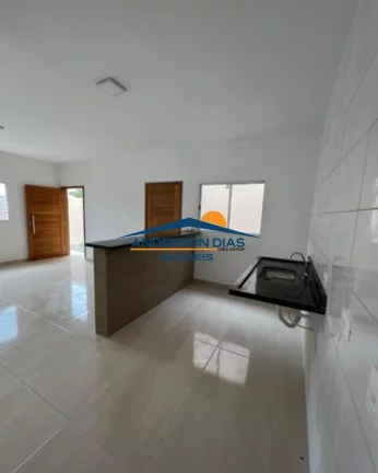 Imagem Casa recém construída com 3 dormitórios à venda, 82M² por R$ 335.000,00 - Morro do Algodão - Caraguatatuba/SP