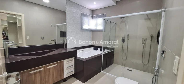 Imagem Com 331mÂ² de Ã¡rea construÃ­da, essa residÃªncia foi projetada para quem busca conforto, sofisticaÃ...