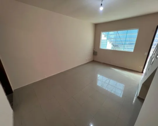 Imagem Sobrado Ster , 2 dormitórios, 1 vaga de carro .