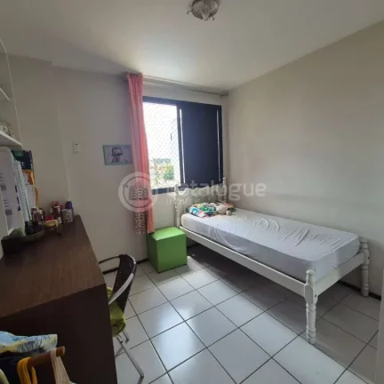 Imagem Vendo apartamento no Ed.Mirante da Praia com 3 quartos sendo 1 suite, mais Dce, 2 vagas condominio completo
