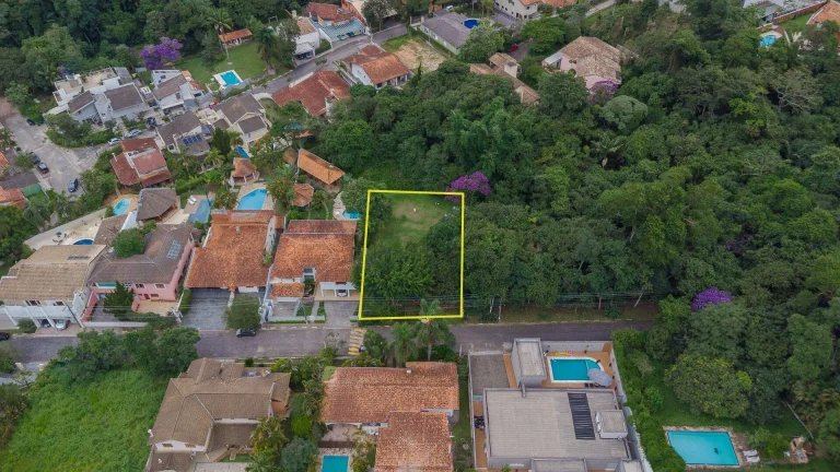 Imagem Terreno à venda em Carapicuíba divisa da Granja Viana