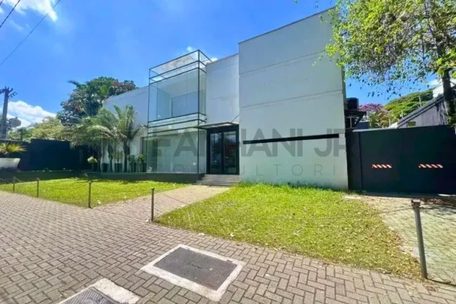 Imagem Excelente oportunidade de locação de casa comercial no Jardim América, São Paulo-SP: 5 salas, 8 banheiros, 1000m² de área!