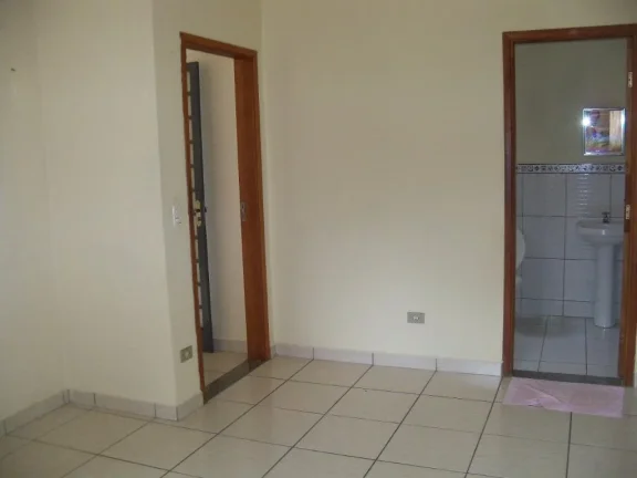Imagem Casa com 3 dormitórios, copa, cozinha, lavanderia e edícula com suíte em ótima localização no ...
