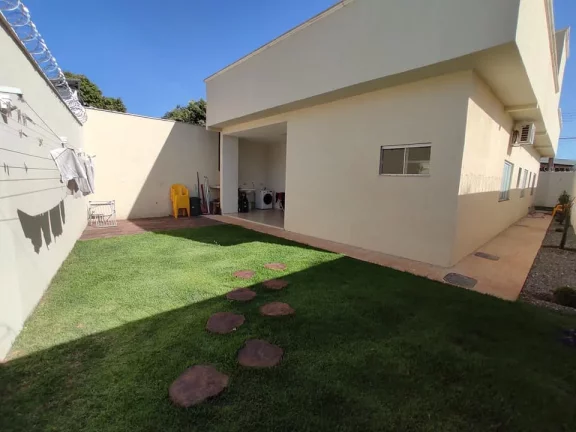 Imagem Casa De 3 Suite Sozinha No Lote Na Chacara São Pedro