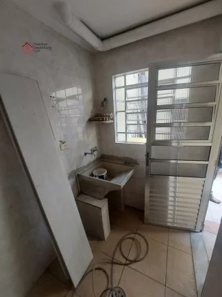 Imagem CASA TÉRREA PARA ALUGAR A 10 MINUTOS A PÉ DO METRÔ TAMANDUATEÍ. 3 DORMITÓRIOS E VAGA DE GARAGEM. PRÓXIMO AO SHOPPING CENTRAL PLAZA E PADARIA CEPAM.