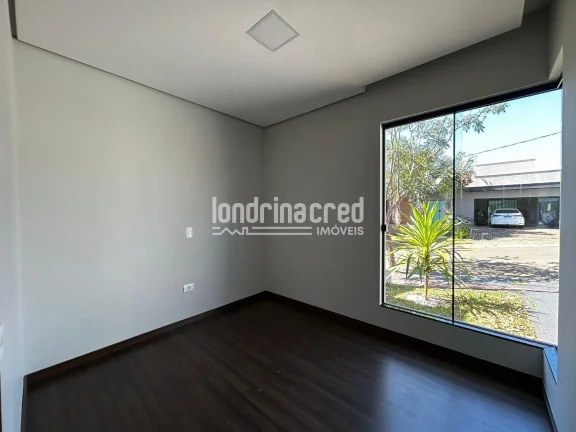 Imagem Casa Térrea Moderna no Condomínio Morada das Flores em Cambé com 3 Dormitórios, Suíte, Segurança 24h e Ótima Localização