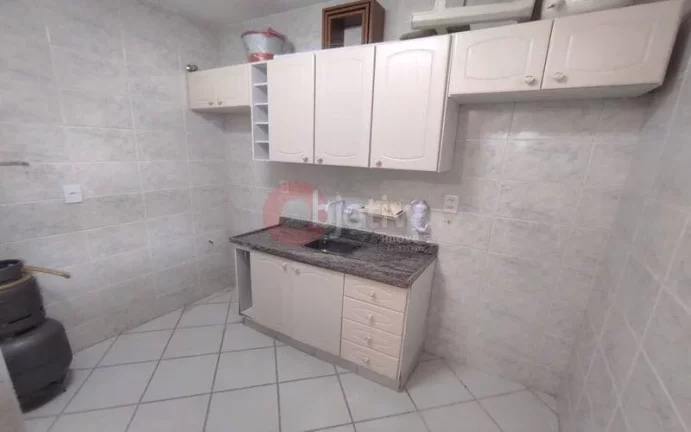 Imagem Apartamento linear em pavimento superior, 1 quarto, Palmeiras - Cabo Frio