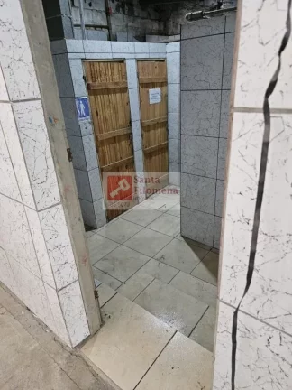 Imagem Galpão para Locação em Ribeirão Pires, Tanque Caio, 5 banheiros