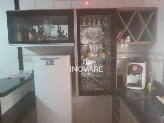 Imagem Casa com 3 dormitórios à venda, 385 m² por R$ 580.000,00 - Setor Rodoviário - Itumbiara/GO