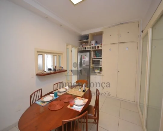 Imagem Lindíssimo apartamento, totalmente reformado, moderno, espaçoso, living para dois ambientes, varan...