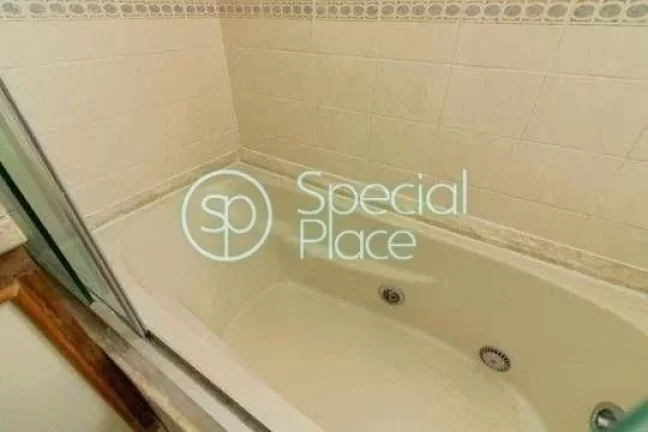 Imagem Moema Pássaros - Ótima localização Apartamento com bastante luz natural, dormitórios e cozinha ...