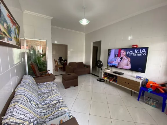 Imagem Casa em rua pública com 3 quartos, 162m² e 2 vagas de garagem - Confira!