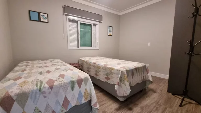 Imagem PRÉDIO NOVO, EXCELENTE APARTAMENTO, PRAIA DE PITANGUEIRAS, 2 DORMITÓRIOS (2 SUÍTES), 2 VAGA DE GARAGEM, EXCELENTE LAZER.