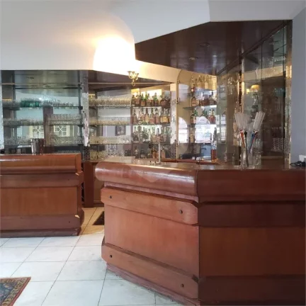 Imagem Casa à venda com 6 quartos, sendo 4 suítes, em Vila Sônia, São Paulo - SP