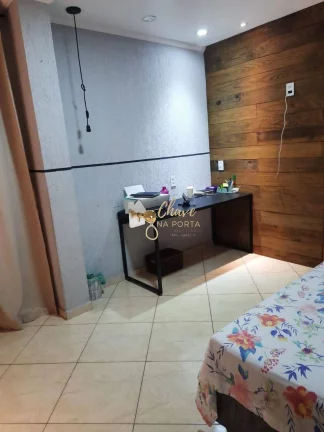 Imagem Casa a venda em Jardim Flor de Maio com 4 Dormitorios