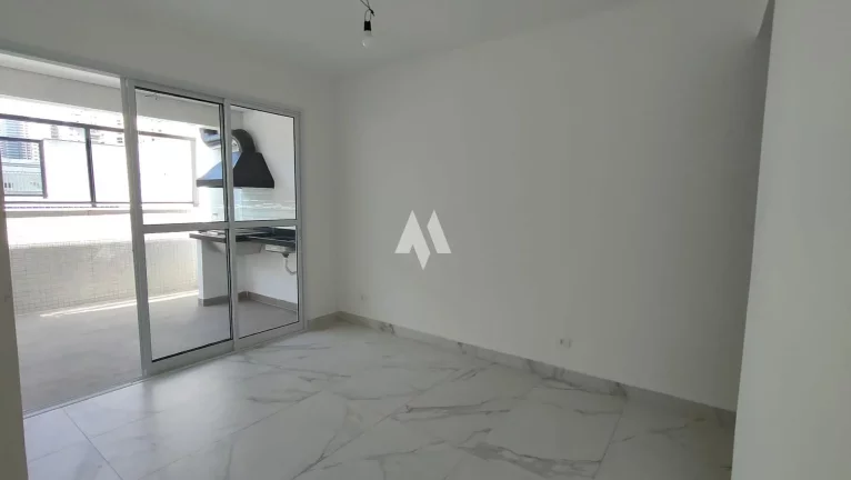 Imagem Casas Sobrepostas Duplex à Venda com 3 Suítes, Piscina e Churrasqueira no Embaré em Santos/SP
