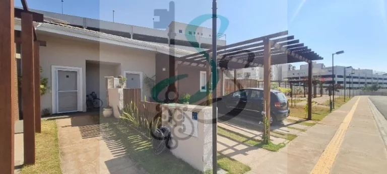 Imagem Oportunidade única: Casa térrea em condomínio no Balneário Tropical em Paulínia-SP, 2 quartos, 1 sala, 1 banheiro, 2 vagas de garagem, 78,40 m² de área. Venha viver com conforto e segurança!