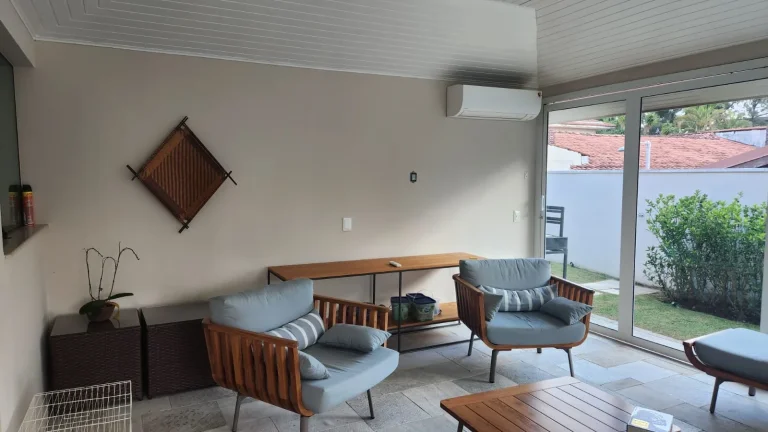 Imagem Residência Imponente em Esquina Privilegiada no Residencial Alphaville 9