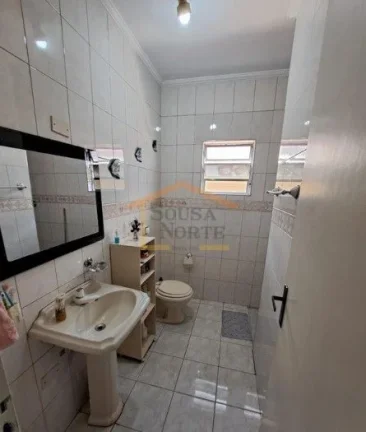 Imagem Sobrado com 210 m² de área útil, bem arejada e com excelente iluminação natural. Possui 3 dormi...