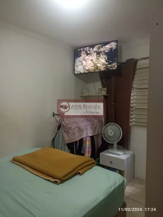 Imagem Vendo Oportunidade no Guarapiranga. Apartamento de 2 dormitórios, Sala, cozinha,Banheiro, área de serviço, 1 vaga de garagem, por R$. 150.000, aceita carro e moto como parte de pagamento, próximo ao parque Guarapiranga. Oportunidade.
