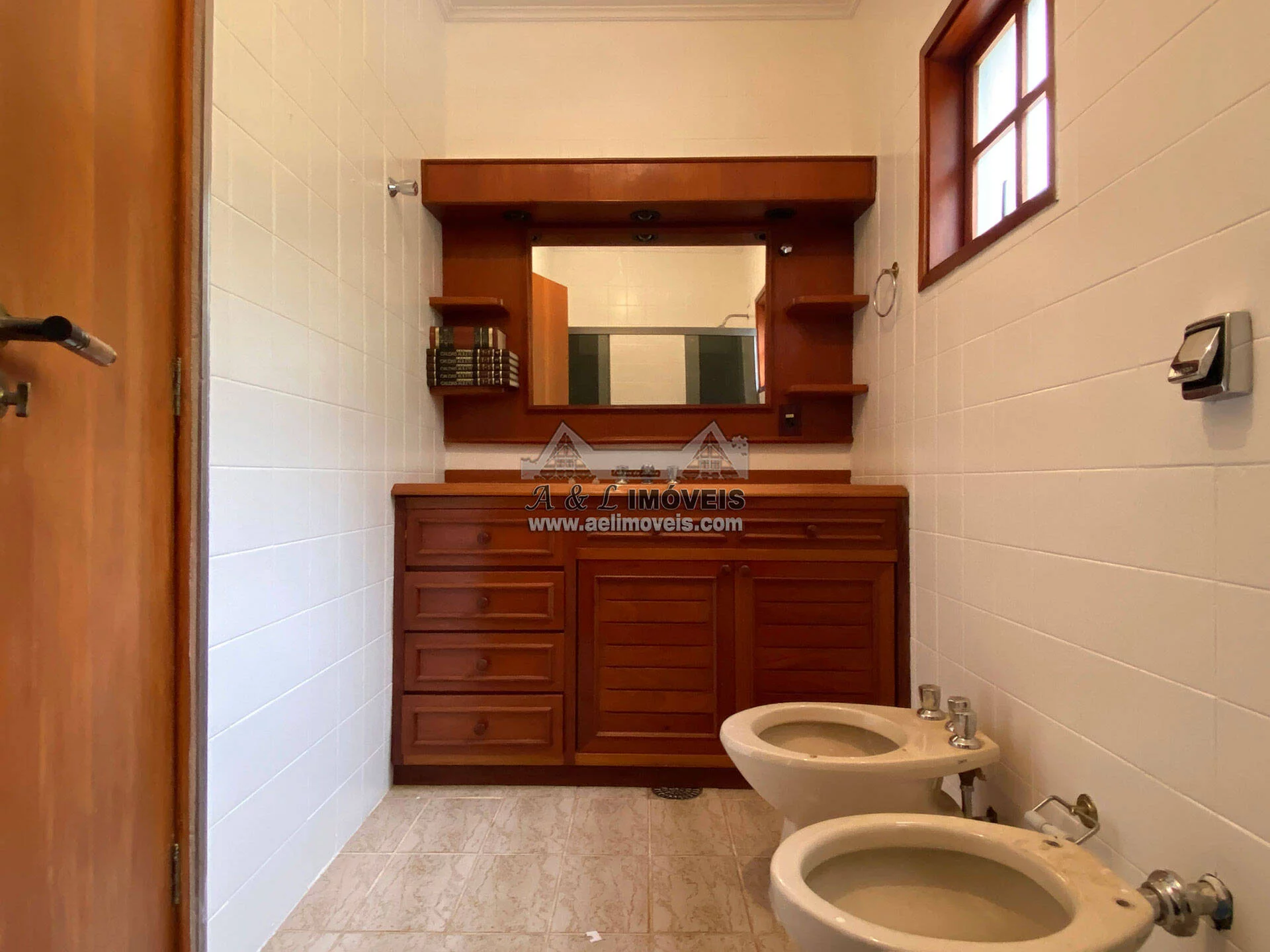 Imagem Apartamento à venda em Campos do Jordão - Ampla Cobertura c/ Charme Alpino
