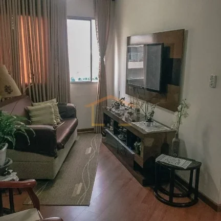 Imagem Apartamento com 2 dormitórios e 60 m² de área útil. Sala dois ambientes, cozinha com armários, ...