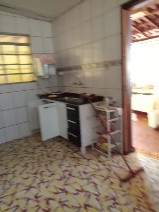 Imagem Casa Localizada na Estação 10m²X20m² com 160m² área construída.
