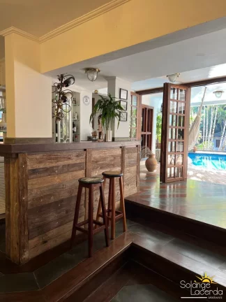 Imagem Linda - Arquitetura Diferenciada - 4 Suítes - 100 metros da Praia - 1.500 m² Terreno