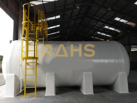 Imagem Este galpão comercial é localizado em Araquari, fundos do KM-65 da BR-101, com área total de 63.4...