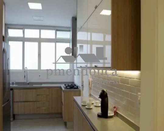 Imagem Excelente apartamento reformadíssimo na Rua Baronesa de Itú..