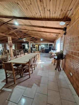 Imagem Chácara para Venda em São José dos Pinhais, Campestre da Faxina, 3 dormitórios, 1 suíte, 2 banheiros, 4 vagas