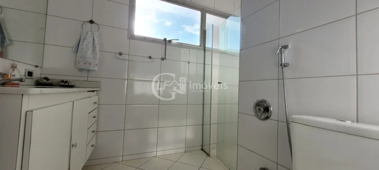 Imagem Espaçoso apartamento de luxo com 4 quartos e 2 suítes no coração de Campo Grande-MS - Centro!
